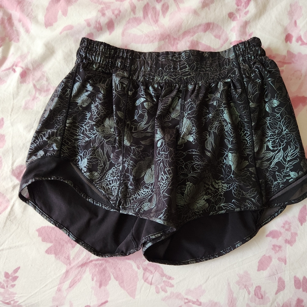 Lululemon Hotty Hot Shorts